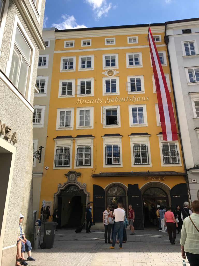 Casa onde nasceu Mozart fica em Salzburg, na Áustria - Foto: Gleison Salin/Cerveja e Gastronomia