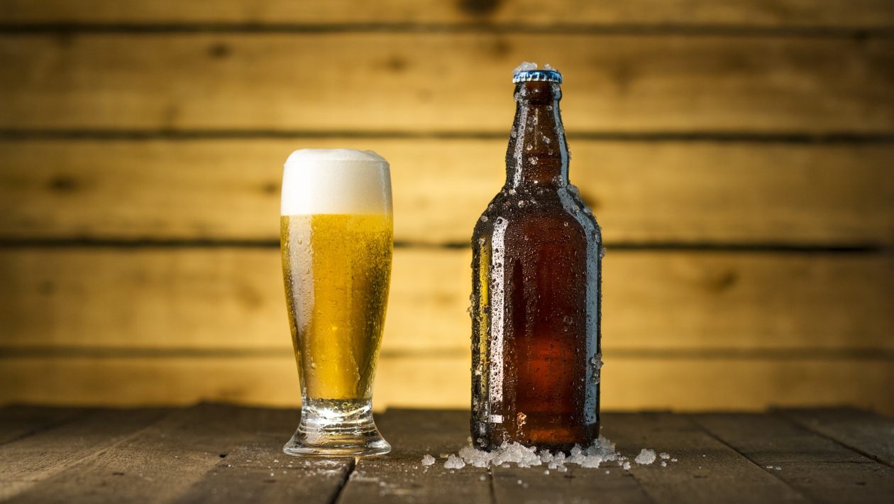 Cervejarias deverão colocar todos os ingredientes da cerveja, em ordem decrescente, com a publicação de uma nova Instrução Normativa do Ministério da Agricultura - Foto: Caravel-Productions/Pixabay