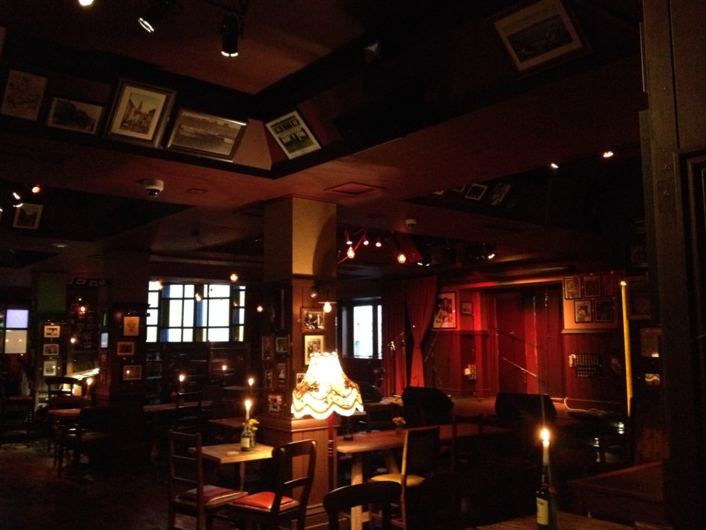 Cork – Bar com música ao vivo