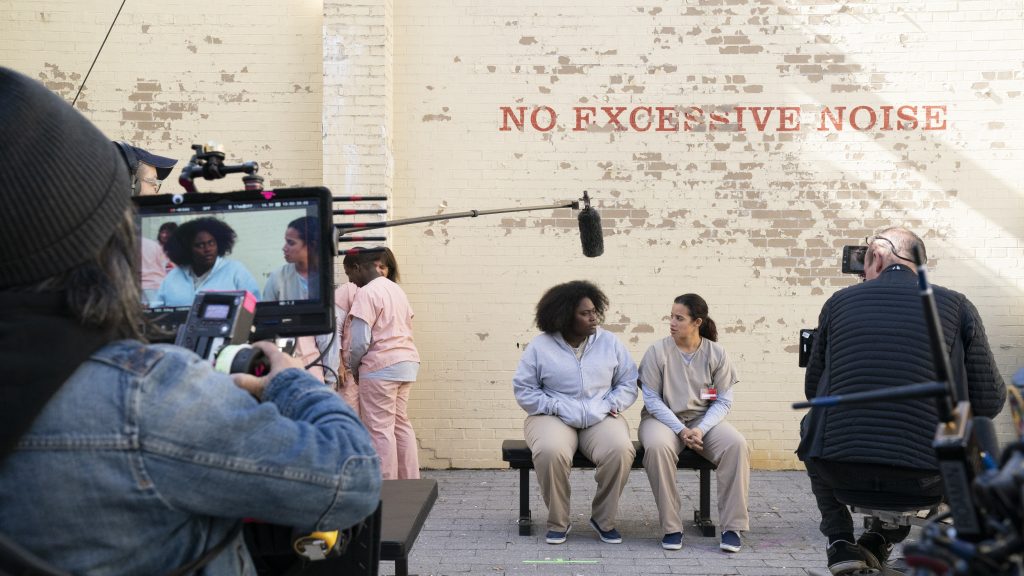 Elenco grava cenas da última temporada de "Orange Is The New Black" - Foto: Cara Howe/Netflix