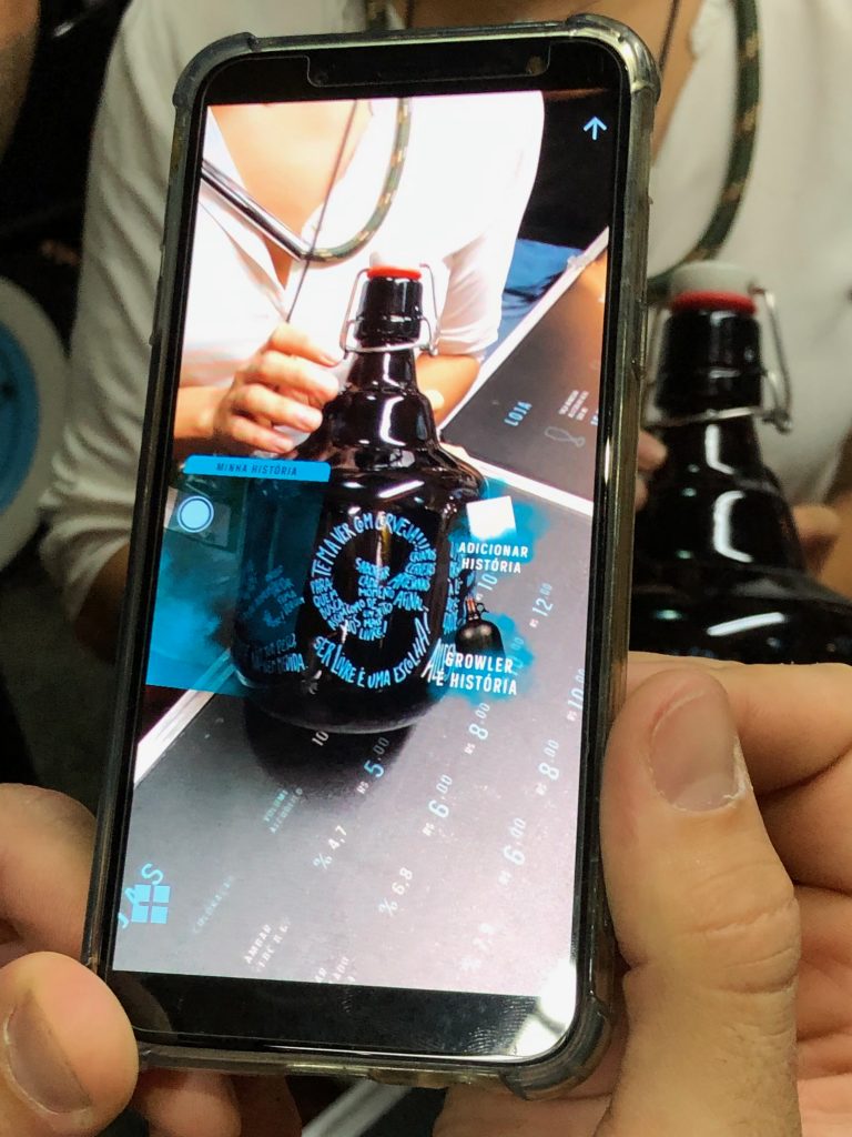 Aplicativo da Alles Blau usa realidade virtual para criar um diário do Growler, para que o cervejeiro anote as cervejas que bebeu e as impressões que teve - Foto: Gleison Barreto Salin/Cerveja & Gastronomia