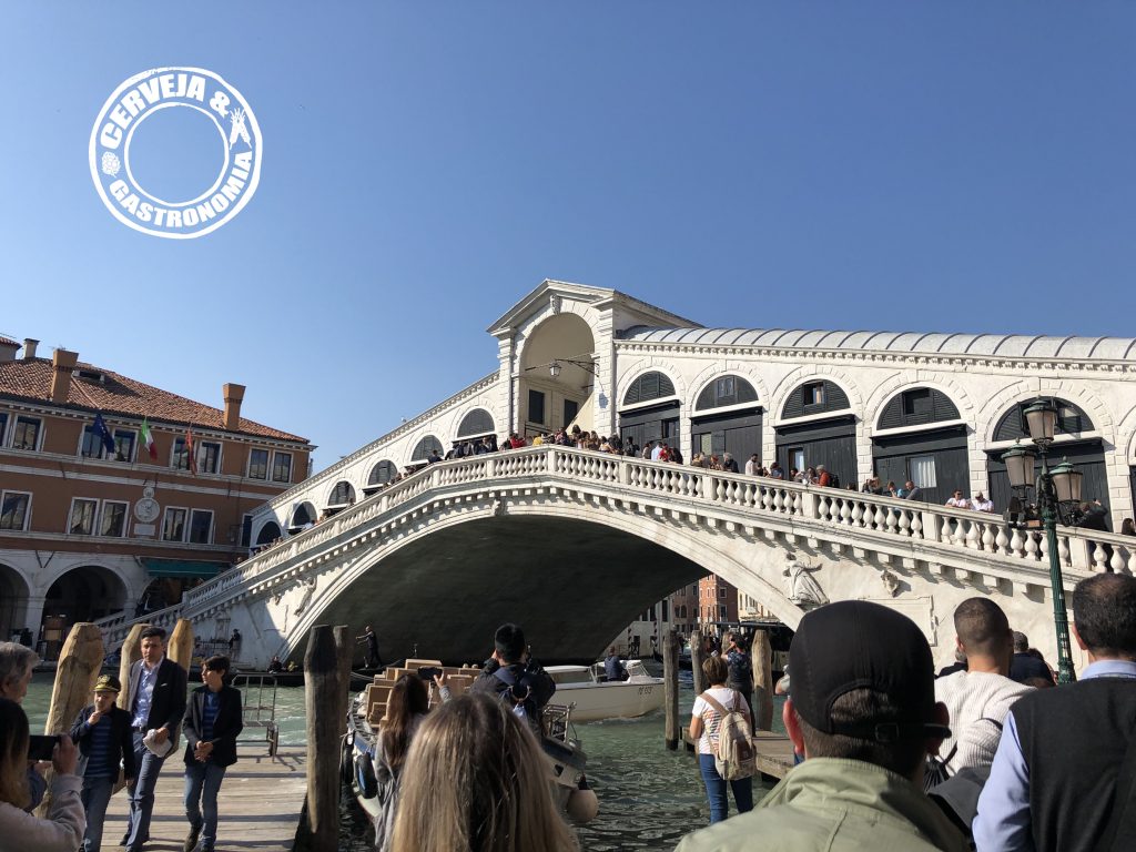 Ponte de Rialto encanta em Veneza - Foto: Gleison Barreto Salin/Cerveja & Gastronomia