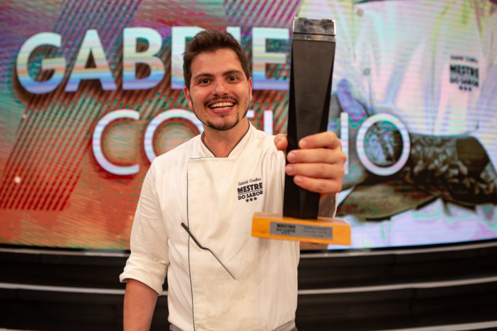 Gabriel Coelho venceu a primeira edição de Mestre do Sabor - Foto: Reprodução/Artur Meninea/Gshow