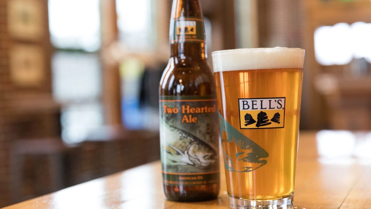 "Two Hearted Ale" é uma American IPA vencedora pela quarta vez como a melhor cerveja dos Estados Unidos - Foto: Divulgação/Bell's Brewery