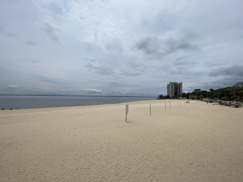 Manaus tem praia também, às margens do Rio Negro - Foto: Gleison Barreto Salin/Cerveja & Gastronomia